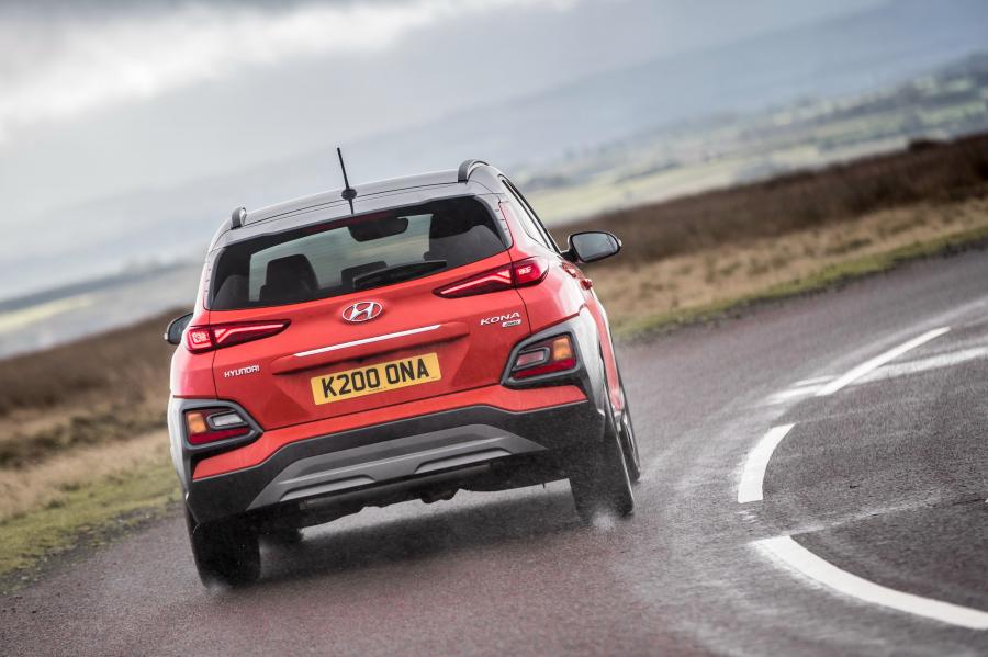  Hyundai Kona AWD (OS) 2017 года  (UK) (фото 12 из 40)